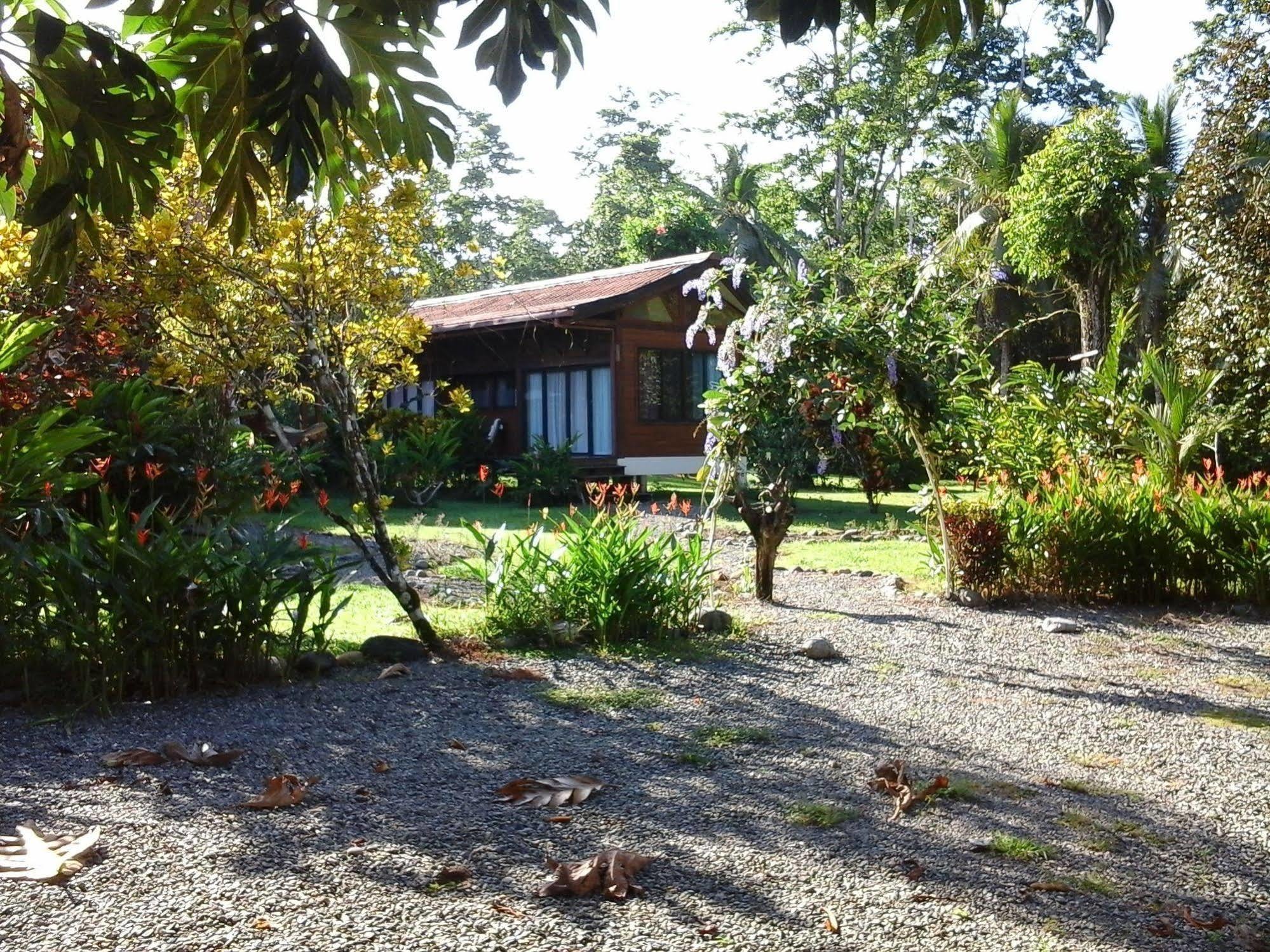 Kenaki Lodge Puerto Viejo de Talamanca Exterior photo